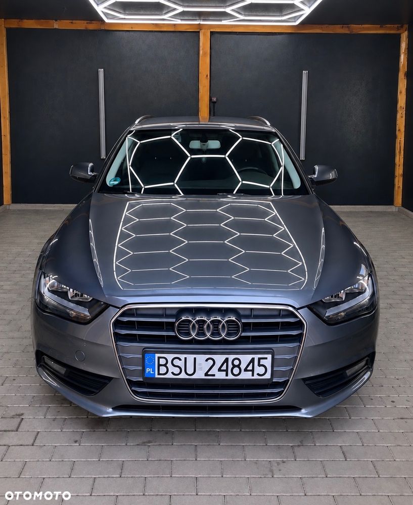 Audi A4 Avant - 1
