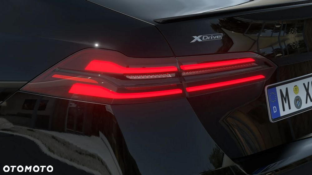 BMW Seria 5 530e xDrive PHEV M Sport - 9