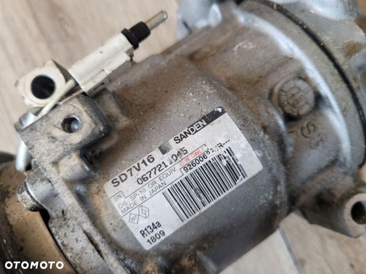 Sprężarka kompresor klimatyzacji Dacia Logan Sandero Duster 1,5 DCI 1,6 16V 926006229R - 2