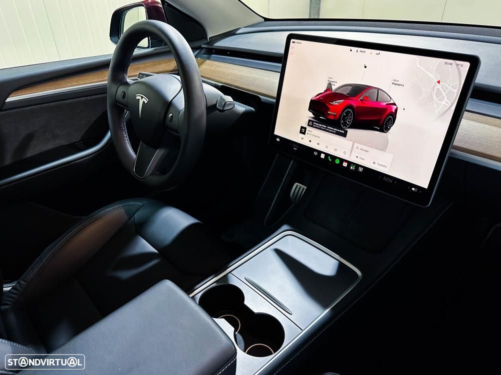 Tesla Model Y Performance Dual Motor AWD - 23
