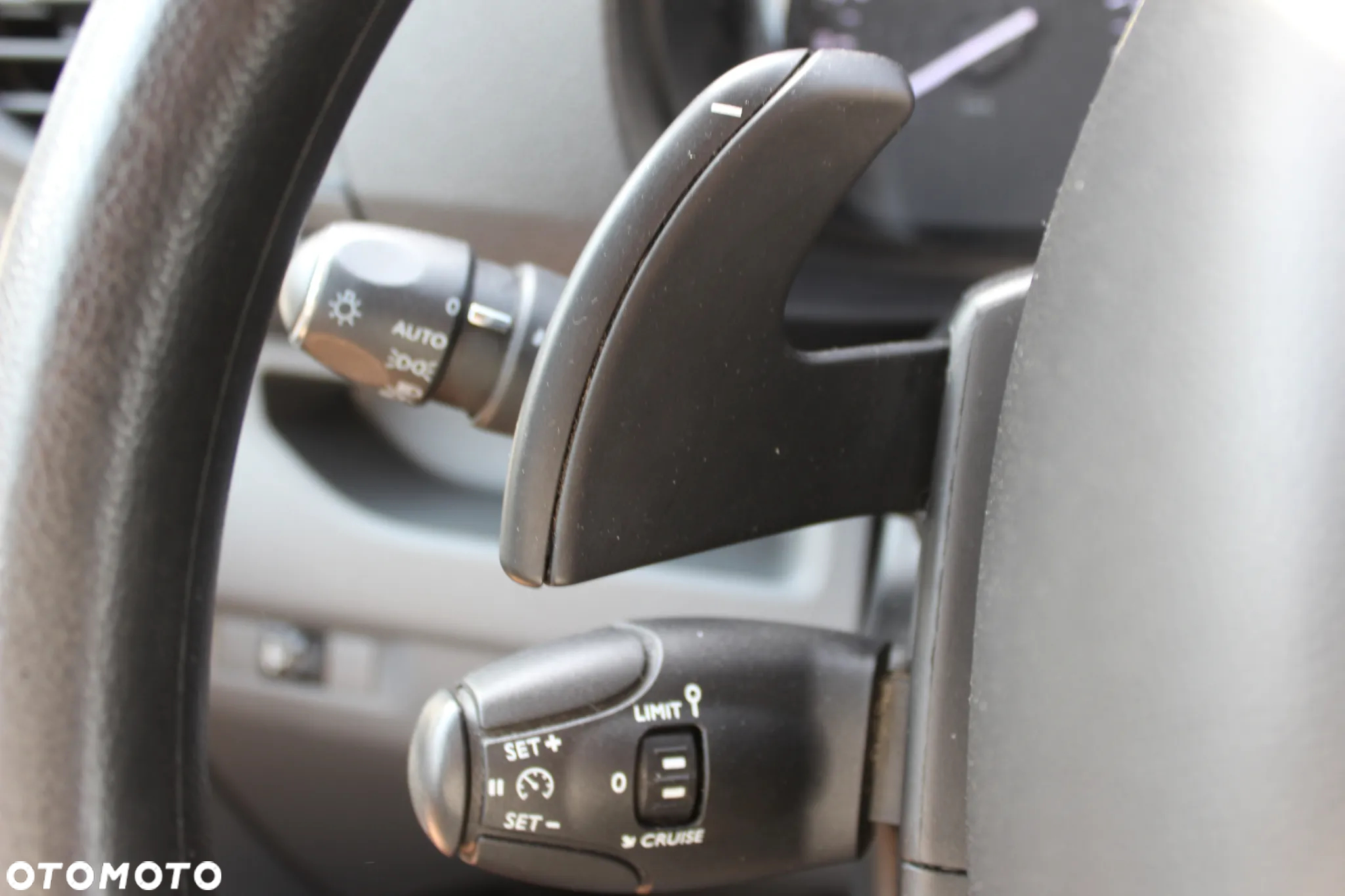 Opel Vivaro - 19