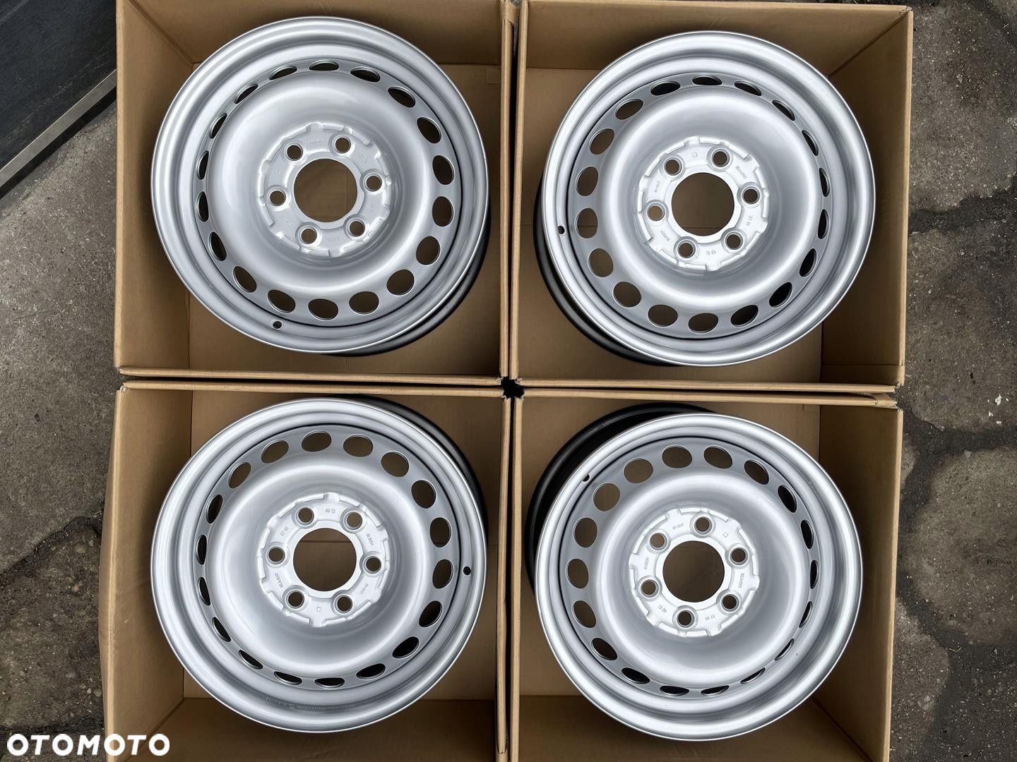 Felgi stalowe 16cali Mercedes Sprinter II Vw Crafter 30 6x130 - 1