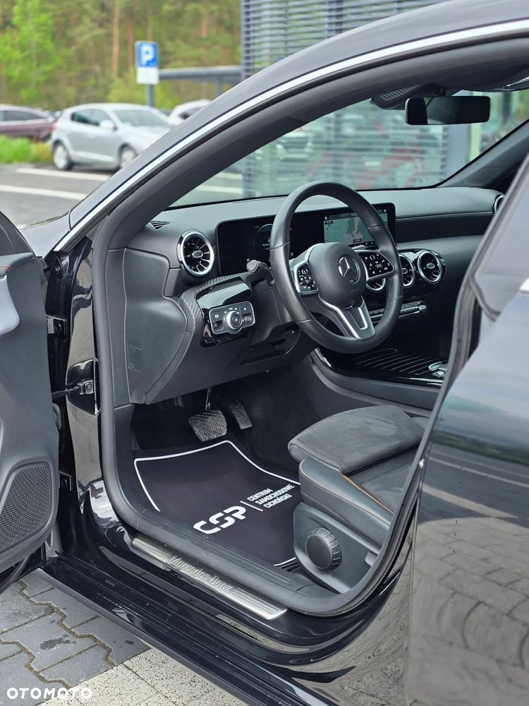 Mercedes-Benz CLA 180 d 8G-DCT AMG Line Advanced Plus - 19