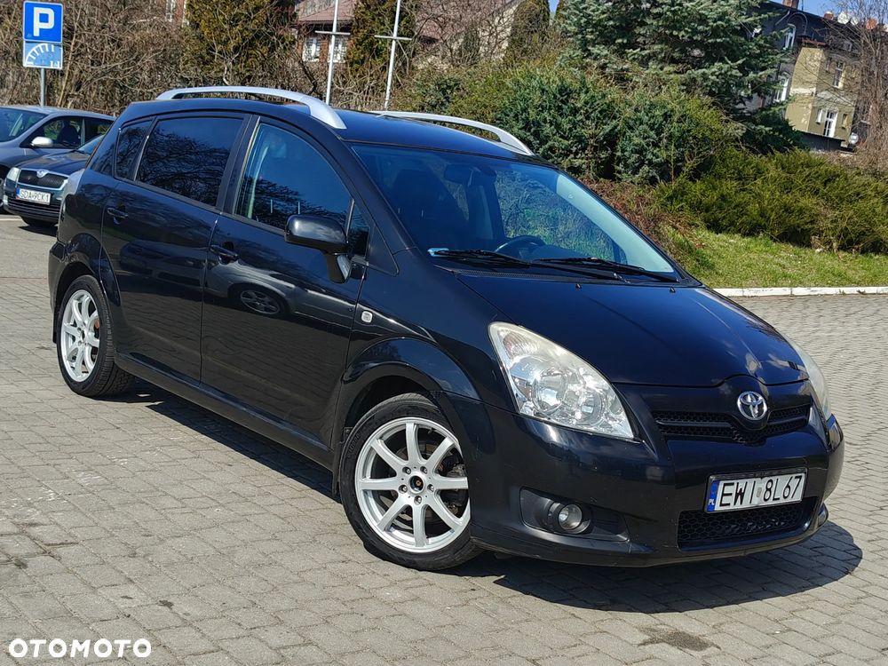 Toyota Corolla Verso 2.2 D-4D DPF Executive - 1