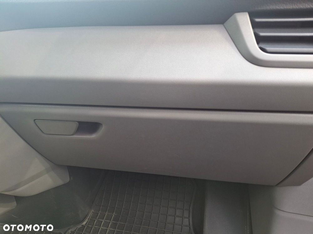 Volkswagen Transporter - 22