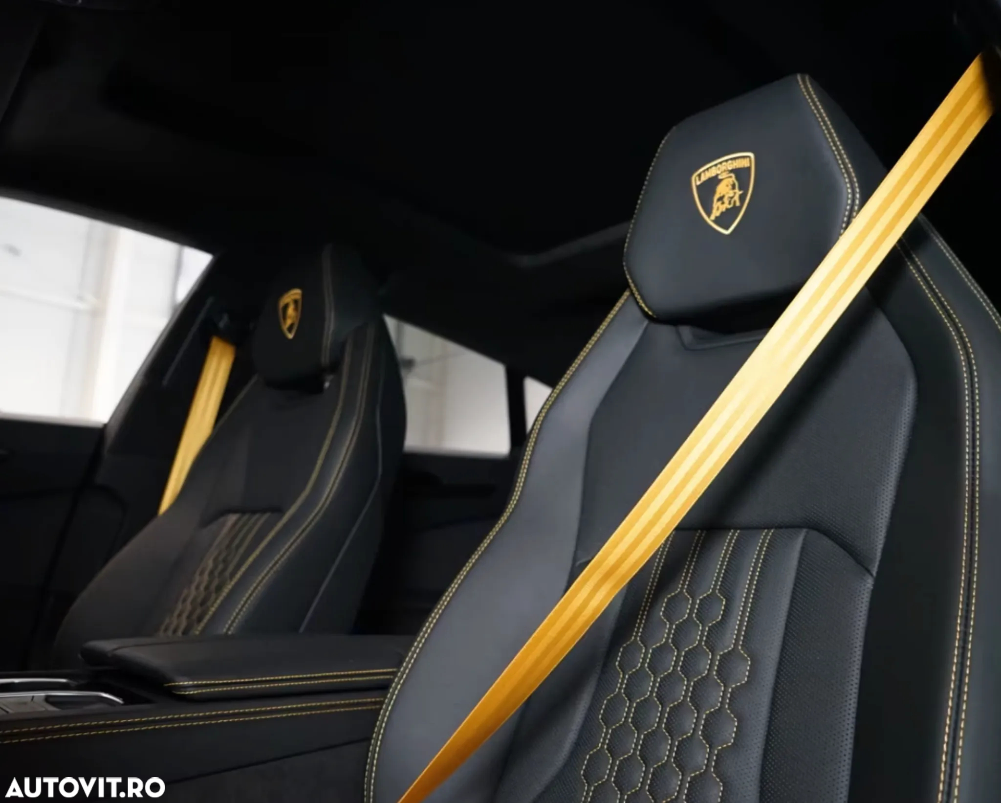 Lamborghini URUS - 8
