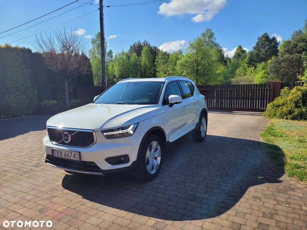 Volvo XC 40 T2 Momentum - 1