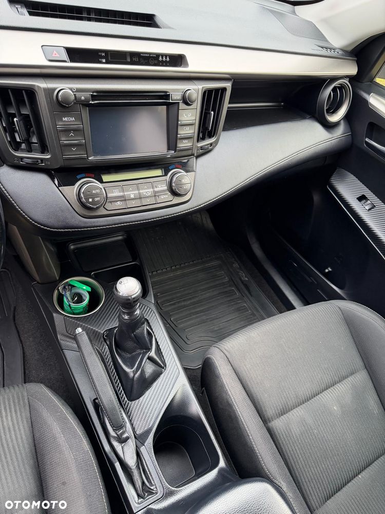 Toyota RAV4 2.0 D-4D Premium 4x2 - 7