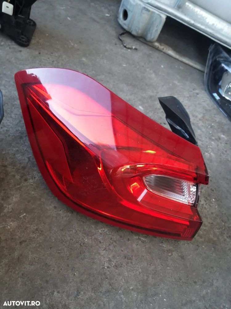 Stop Stanga cod: H1BB13405AH pentru Ford Fiesta 8 MK8 an 2017-2021 - 1