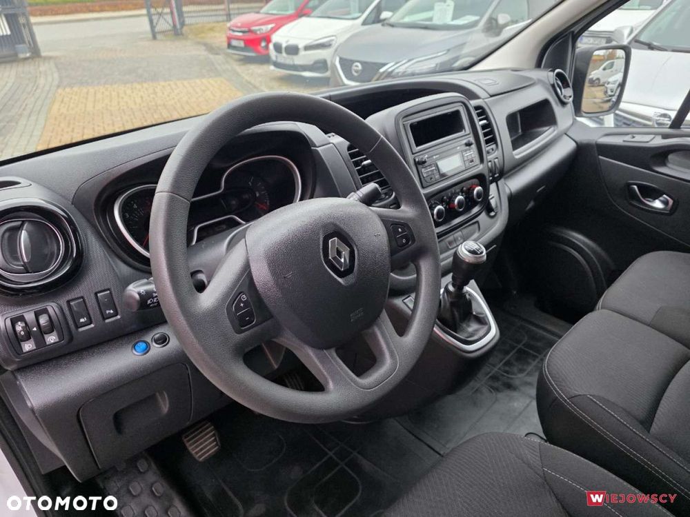 Renault Trafic - 16