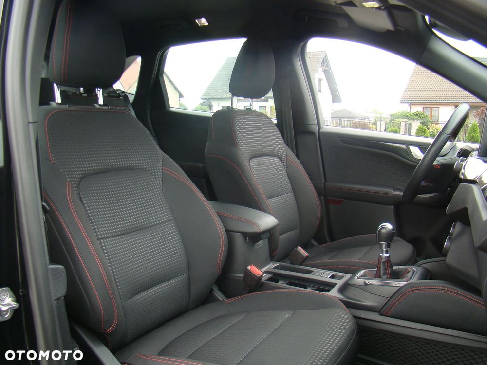 Ford Kuga 1.5 EcoBoost ST-LINE - 29