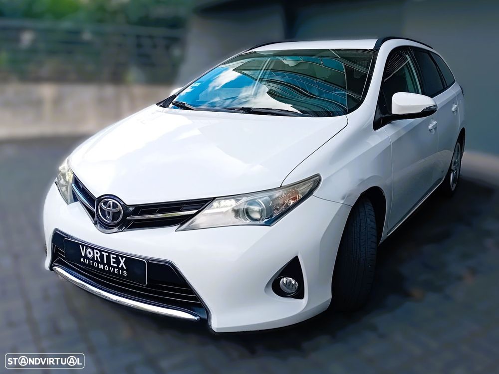Toyota Auris Touring Sports 1.4 D-4D Com+P.Sport +Navi - 4