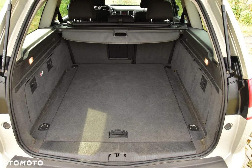 Opel Vectra 1.9 CDTI Cosmo - 14