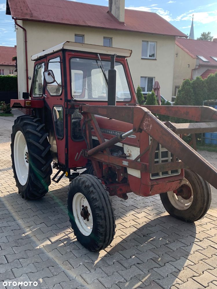 Case IH International 444 - 9