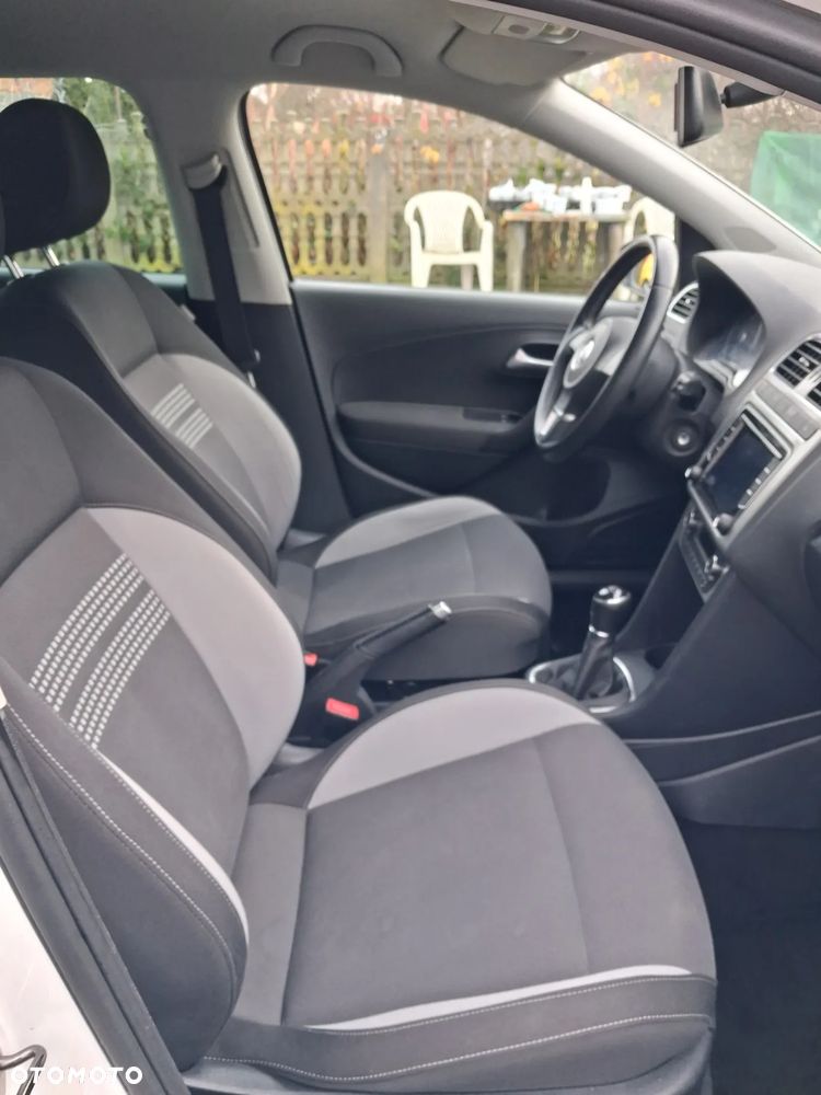 Volkswagen Polo - 16