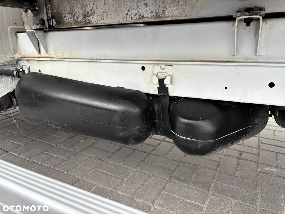 Mercedes-Benz sprinter 413 - 19