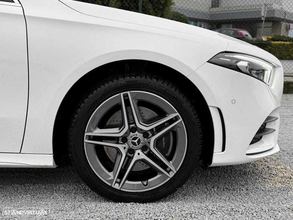 Mercedes-Benz A 250 Limousine e AMG Line - 13