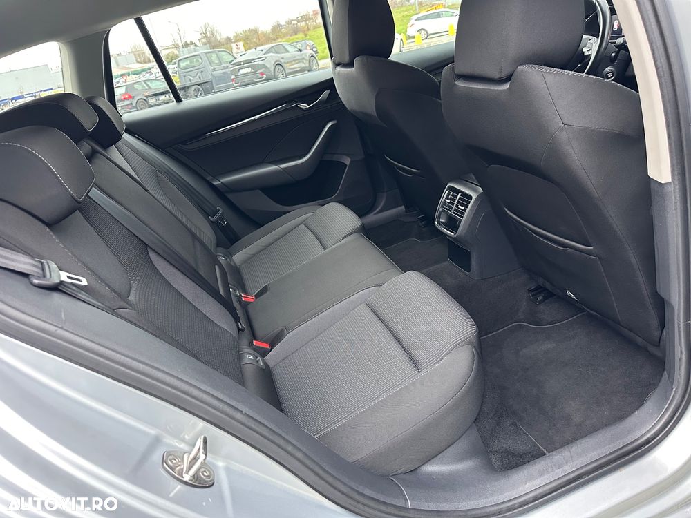 Skoda Octavia Combi Diesel 2.0 TDI Style - 19