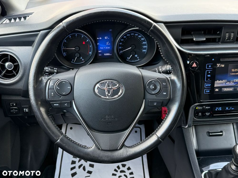 Toyota Auris 1.6 Premium - 5