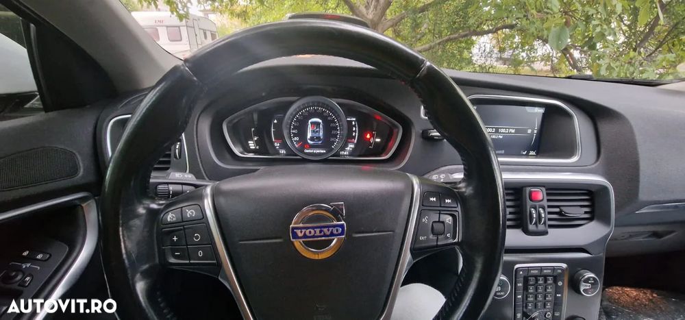 Volvo V40 - 10