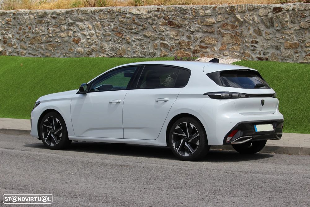 Peugeot 308 - 8
