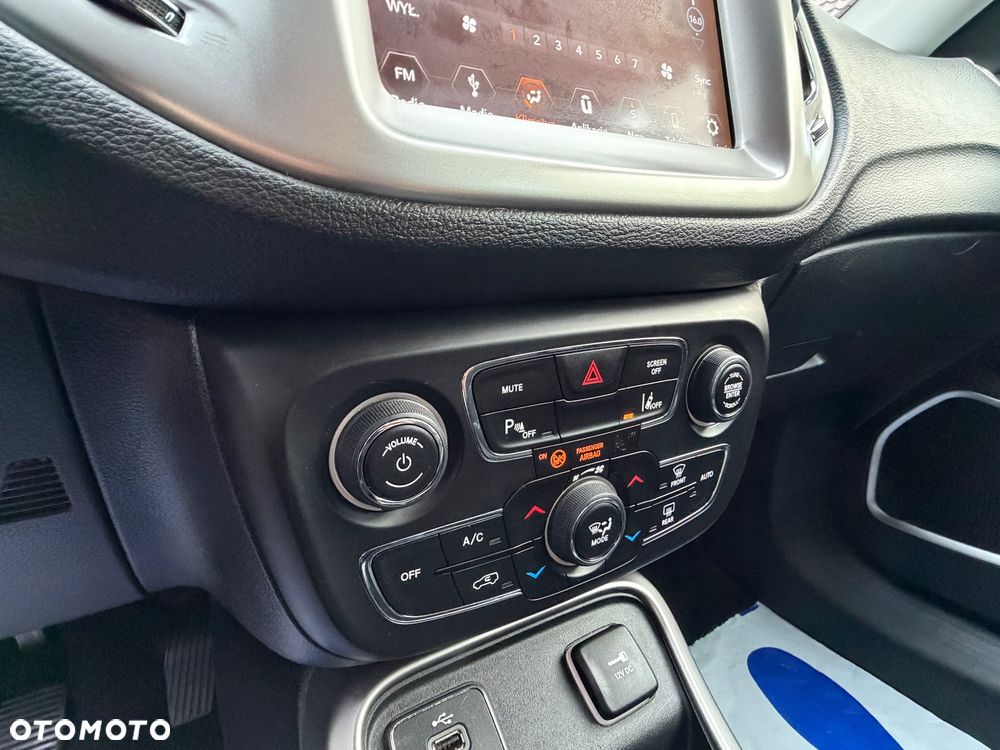 Jeep Compass 1.4 MultiAir Longitude - 37