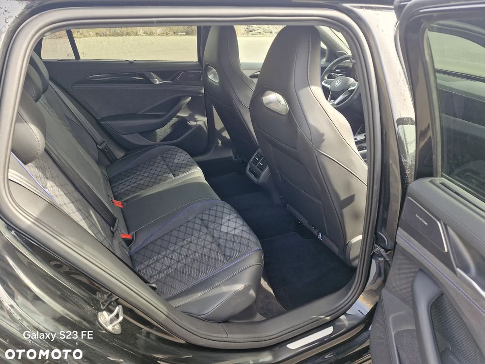 Volkswagen Passat - 19