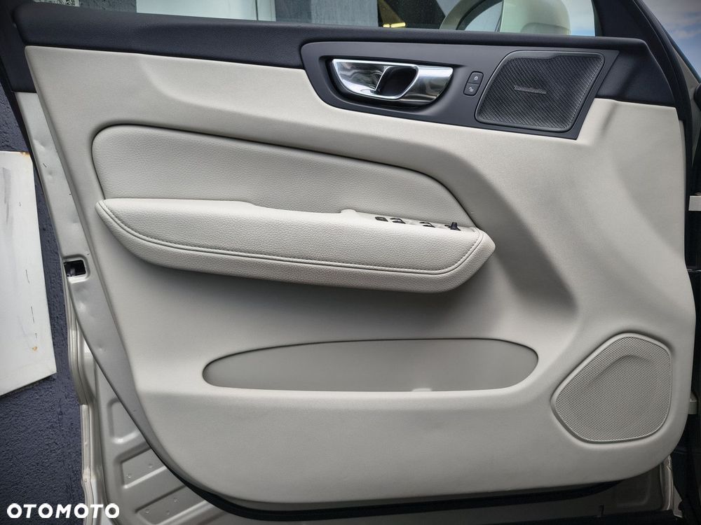 Volvo XC 60 - 11