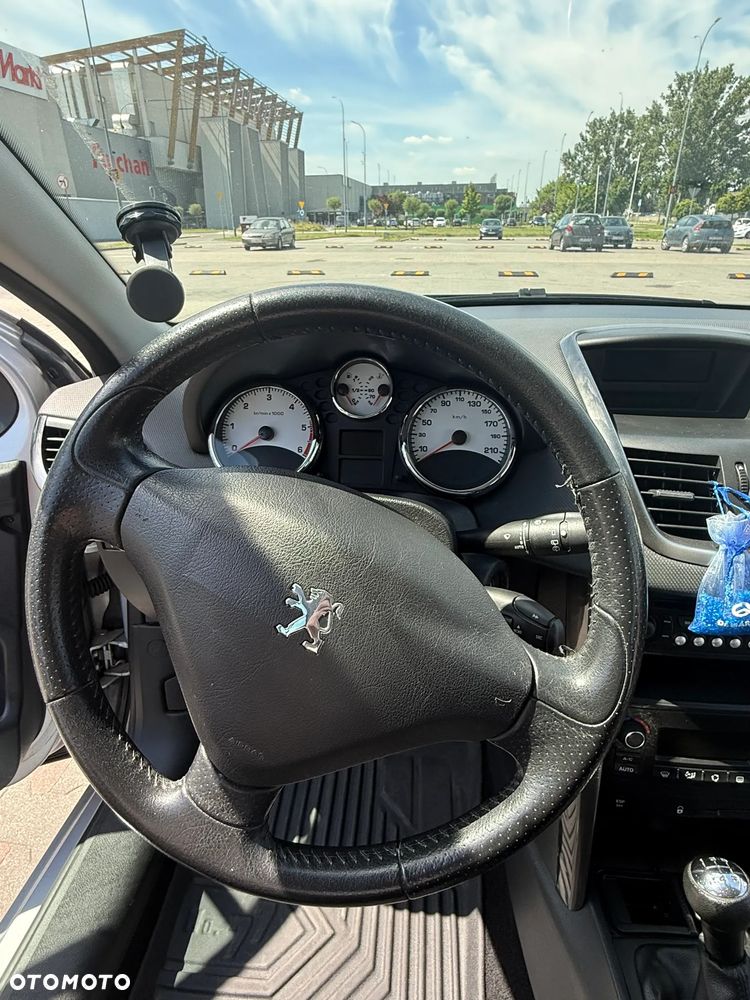 Peugeot 207 90 HDi FAP forever - 10