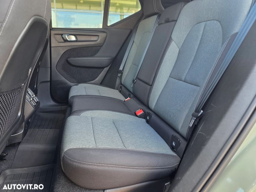 Volvo XC 40 B4 AT8 AWD Mild Hybrid Inscription - 34