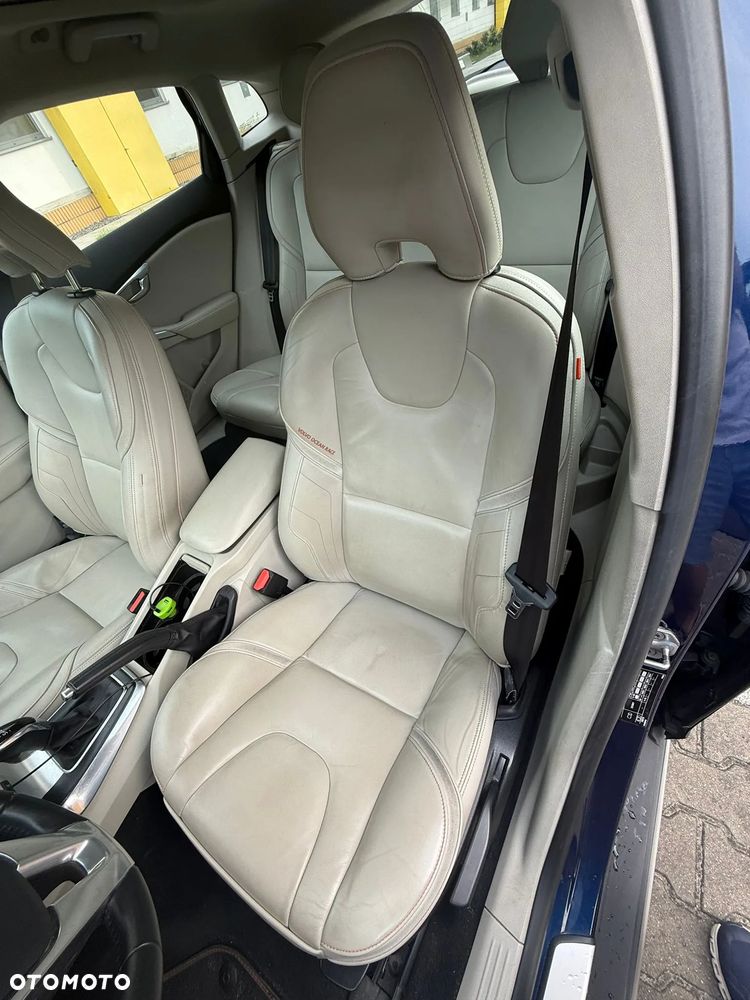 Volvo V40 D3 Drive-E Ocean Race - 7
