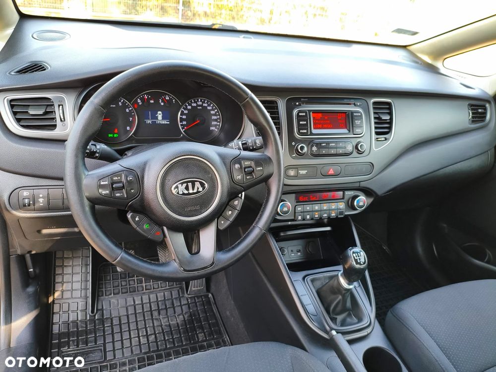 Kia Carens 1.6 GDI L - 5