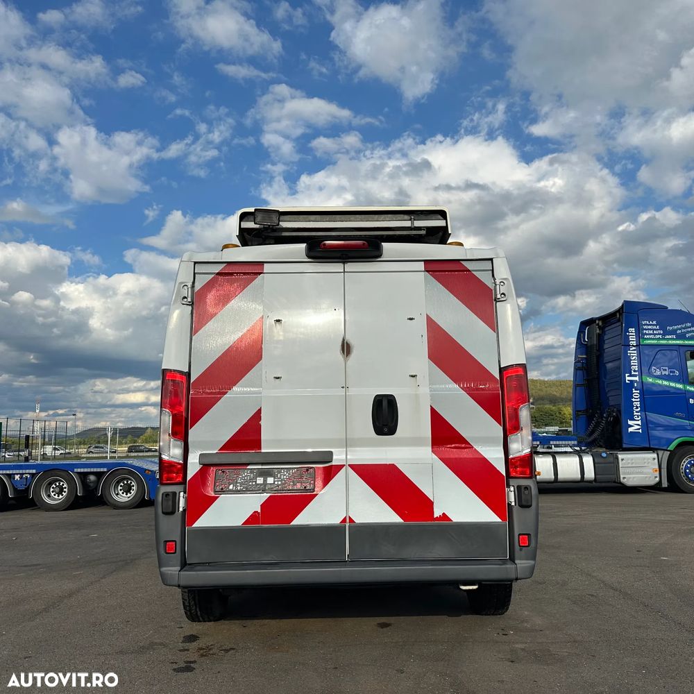Fiat Ducato 2.3 Multijet Euro 6 / Escortă transport agabaritic / Navigație / Climatronic - 8