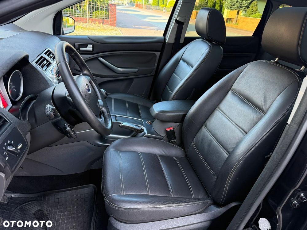 Ford Kuga - 35