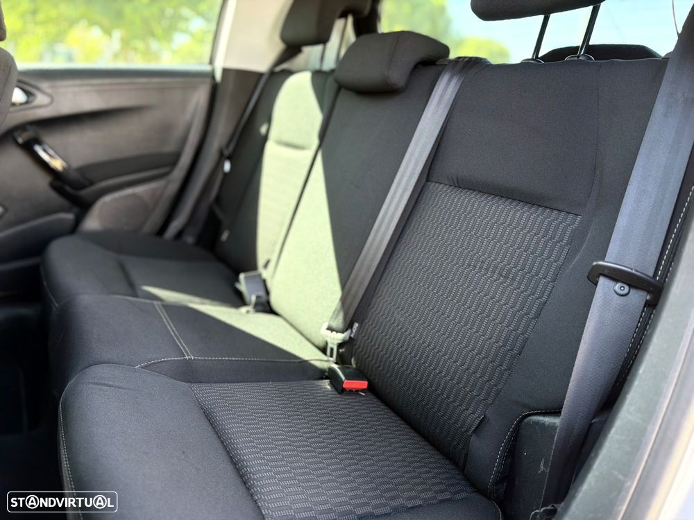 Peugeot 208 1.6 BlueHDi Allure - 11