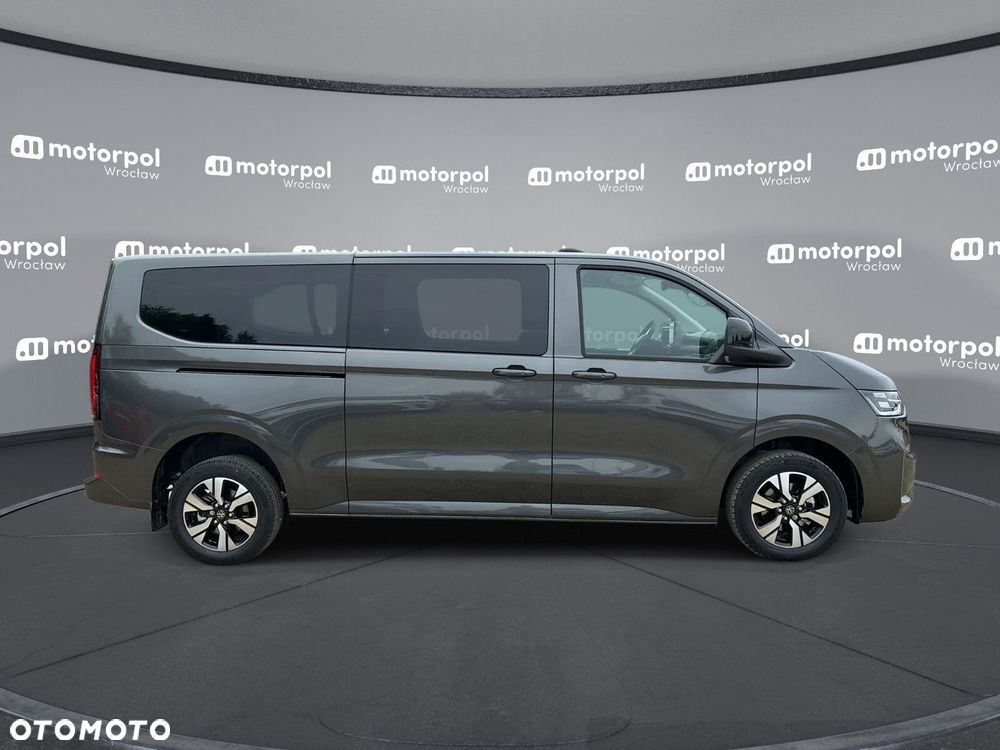 Volkswagen Caravelle - 8