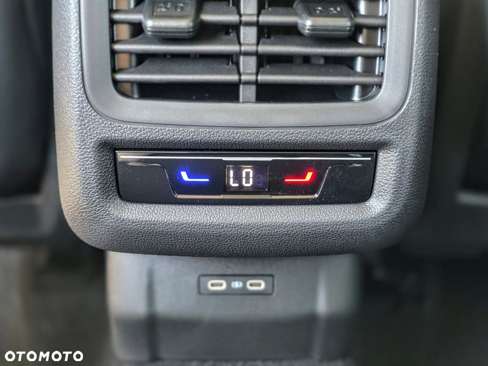 Volkswagen T-Roc 1.5 eTSI Style DSG - 16