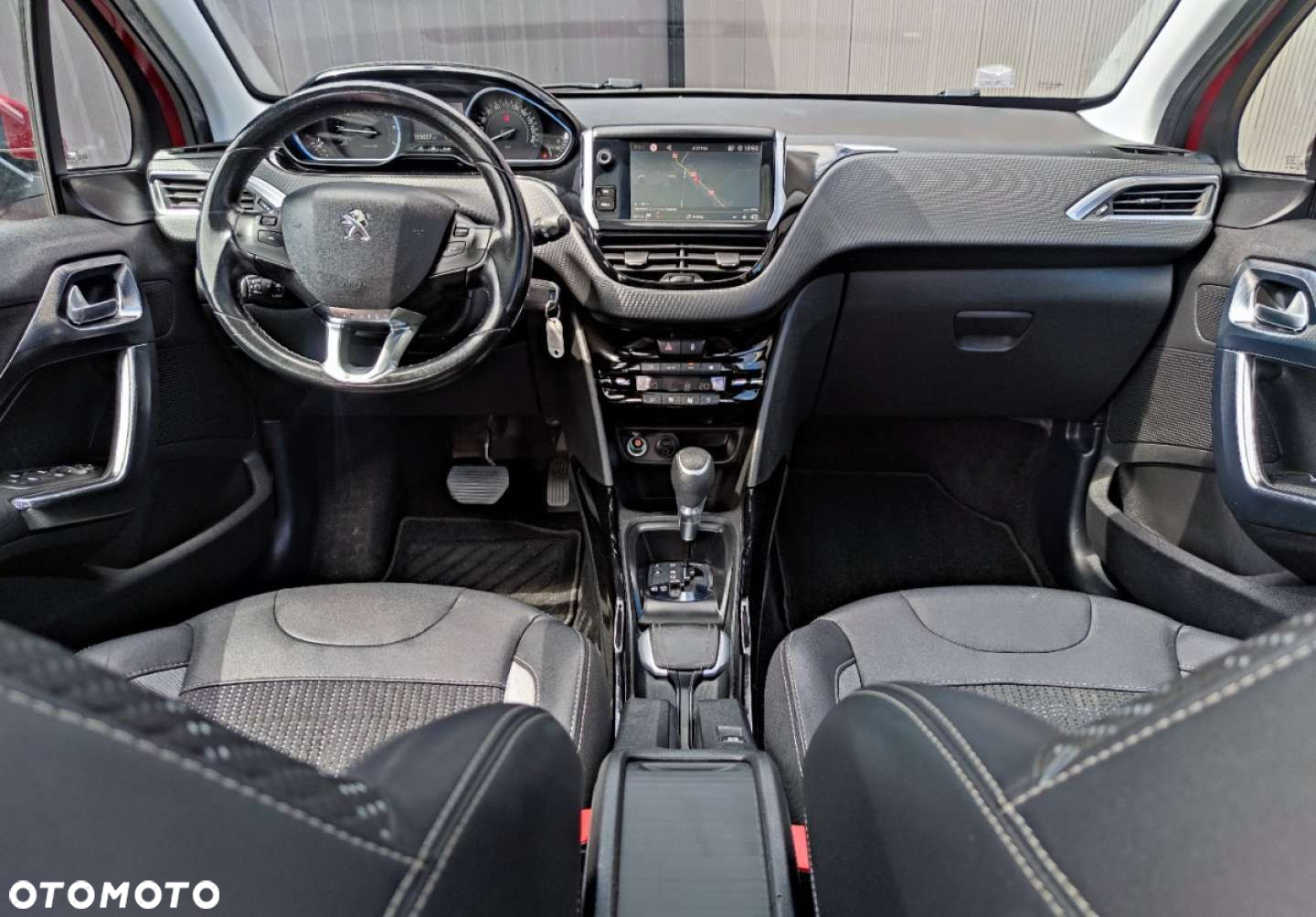 Peugeot 2008 PureTech 110 Stop&Start EAT6 Allure - 29