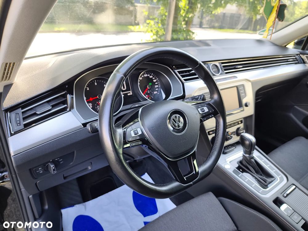 Volkswagen Passat 2.0 TDI (BlueMotion Technology) DSG Comfortline - 17
