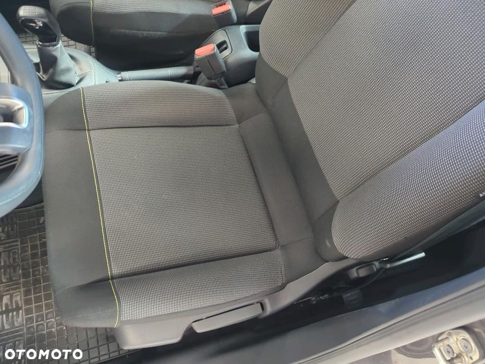 Citroën C3 1.2 PureTech Shine - 21