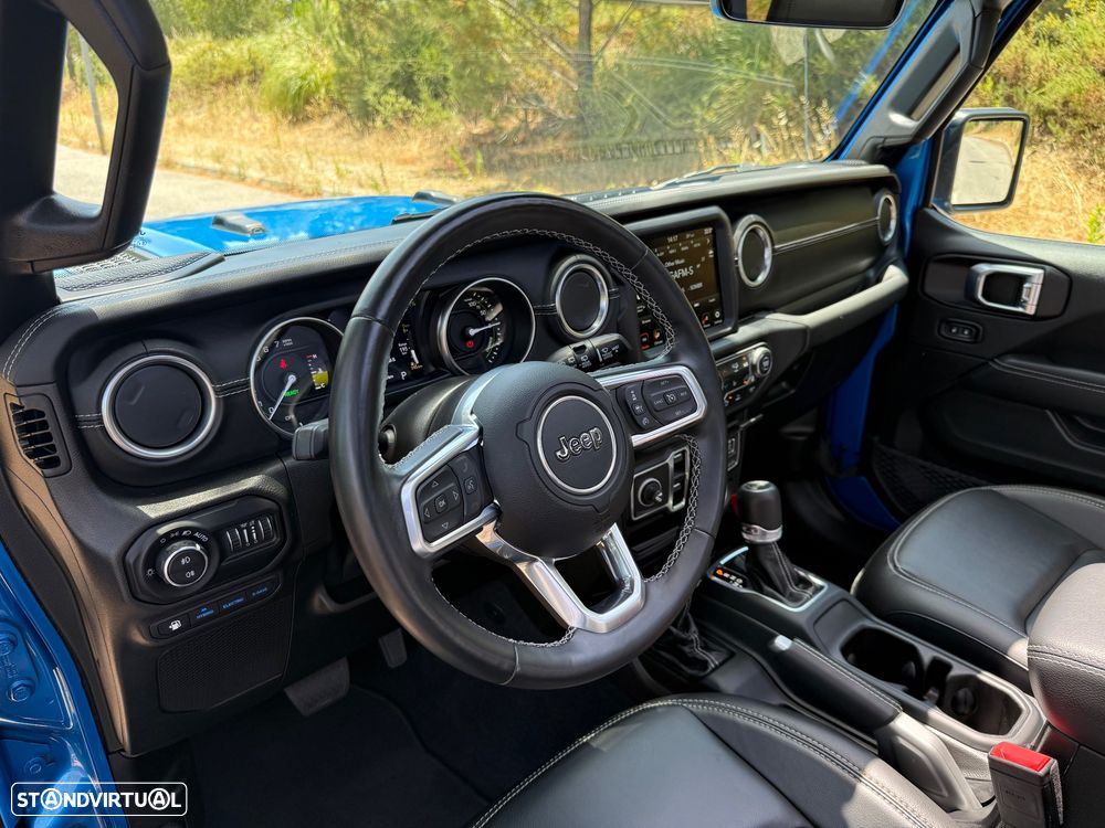 Jeep Wrangler Unlimited 2.0 4xe Plug-In Hybrid Softtop Sahara - 24