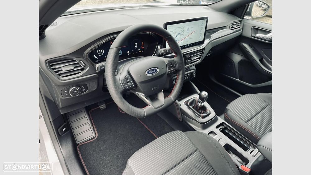 Ford Focus 1.0 EcoBoost MHEV ST-Line X - 6