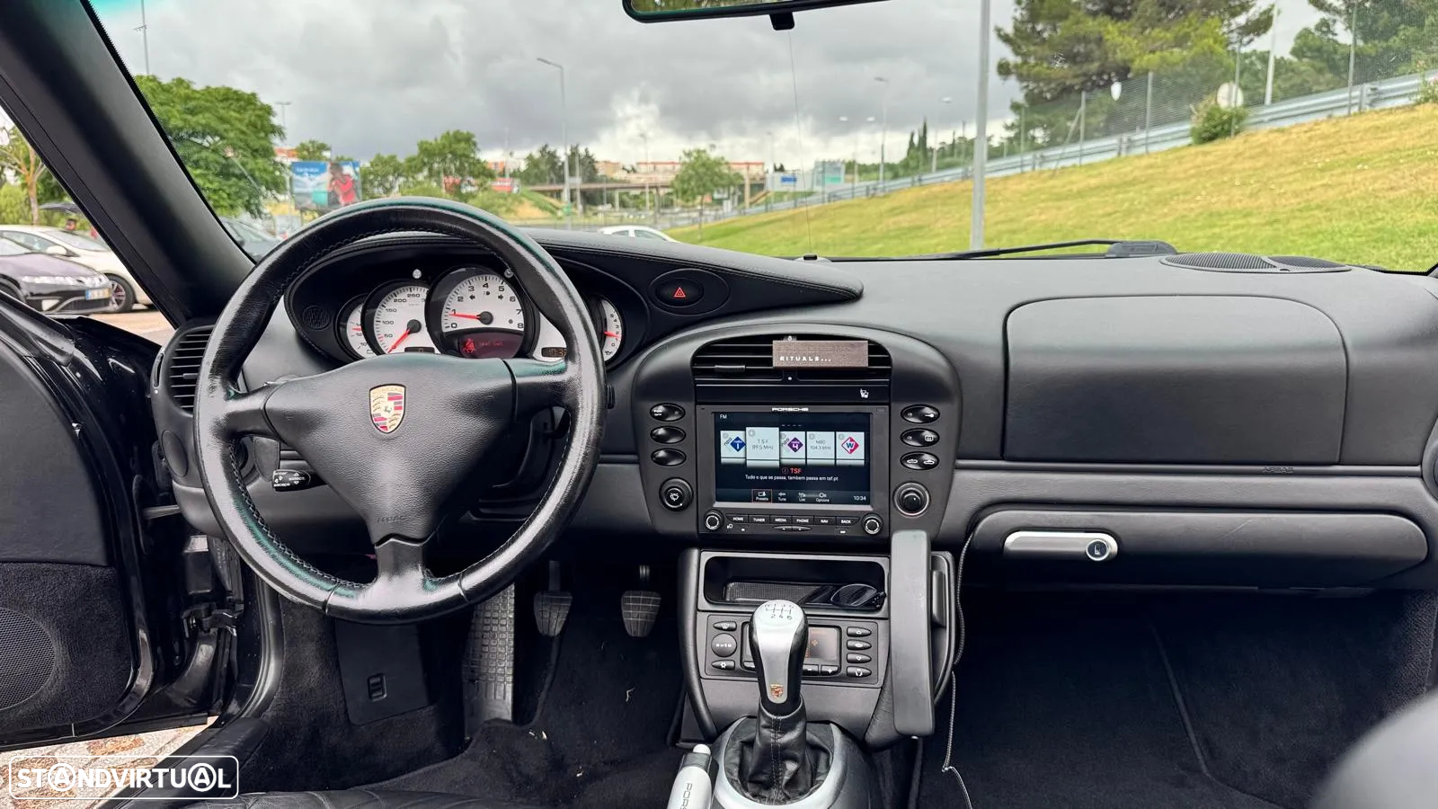 Porsche 911 (996) Carrera 4 - 19