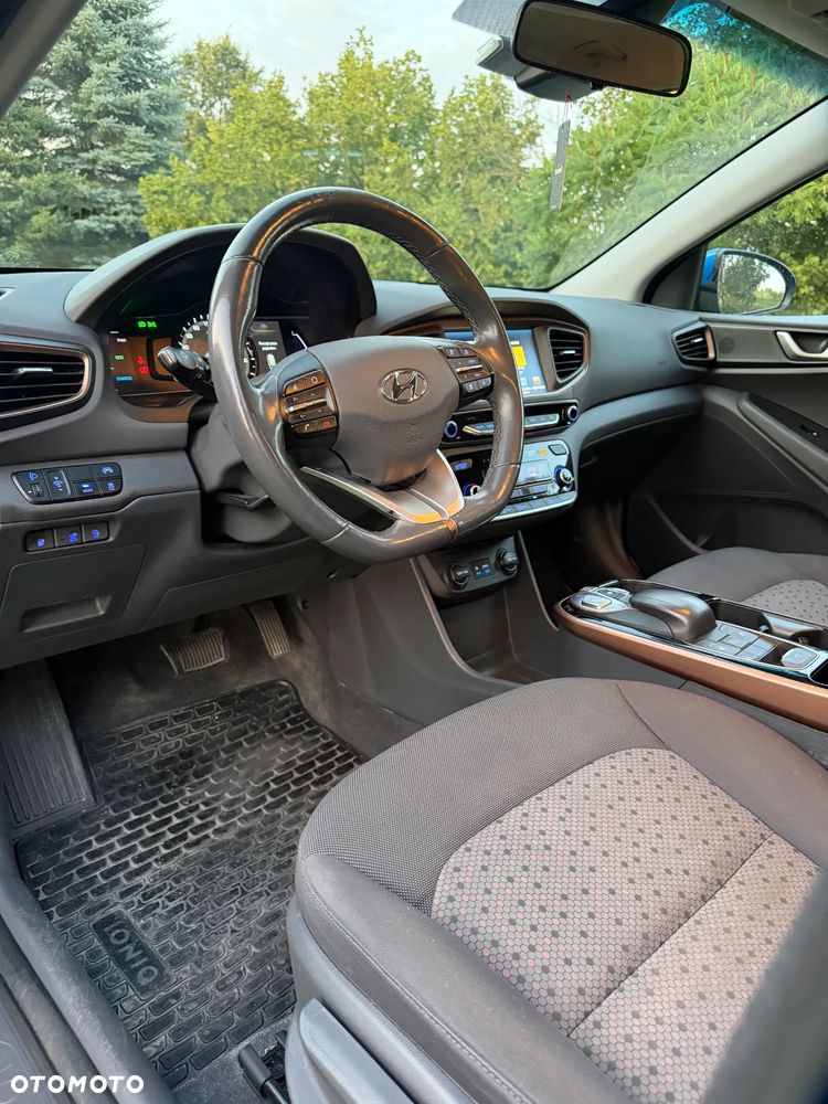 Hyundai IONIQ - 9