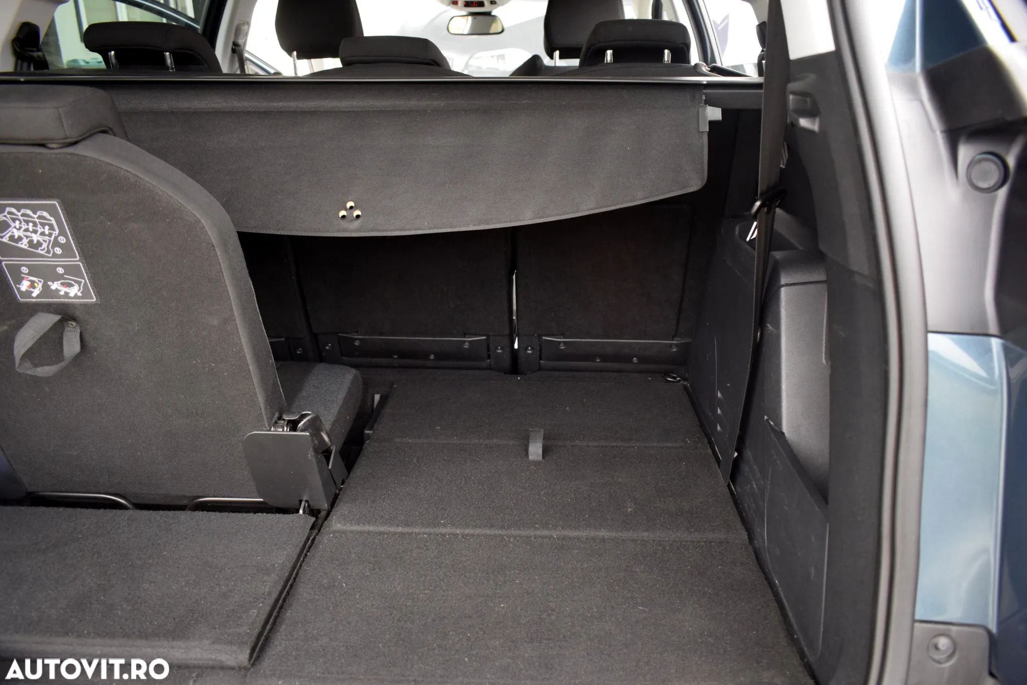 Peugeot 5008 1.6 BlueHDI EAT6 Allure - 24