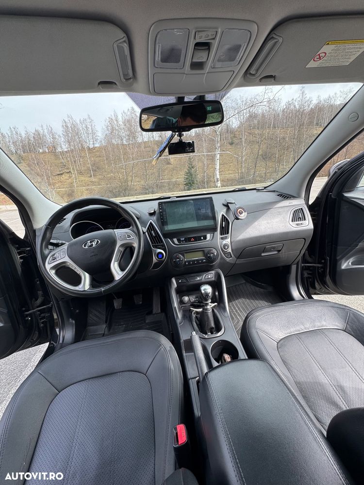 Hyundai ix35 2.0 CRDI High 4WD GLS Style + NAV - 2