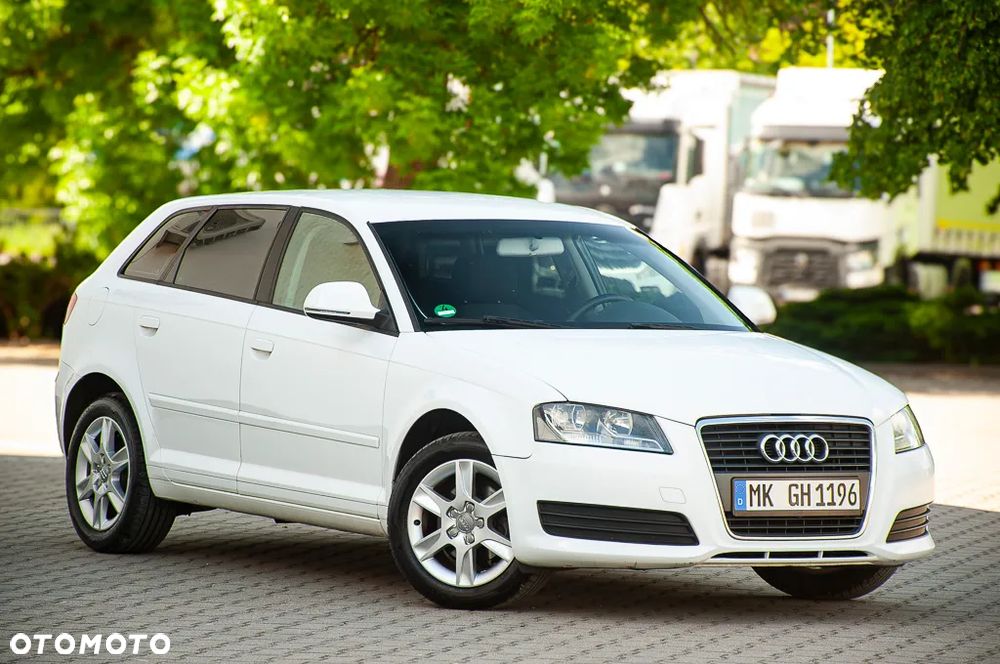 Audi A3 Sportback 1.6 Ambiente - 3