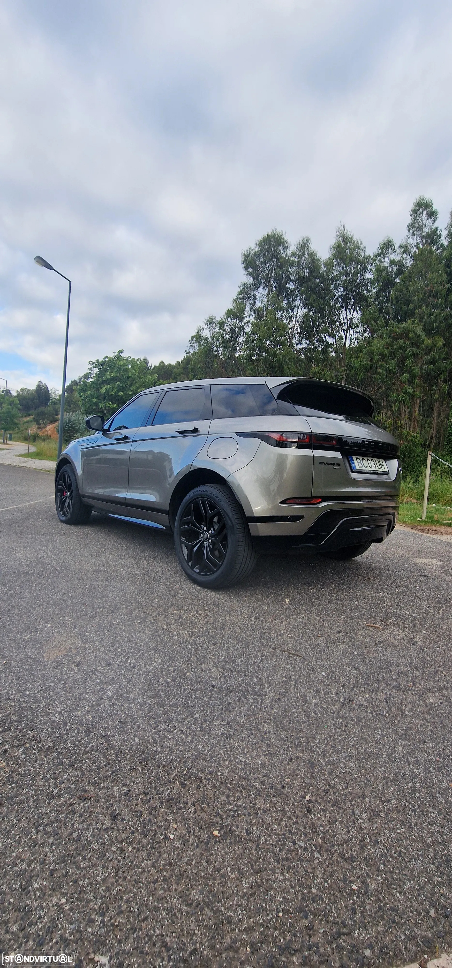 Land Rover Range Rover Evoque 1.5 P300e AWD R-Dynamic SE Auto - 8