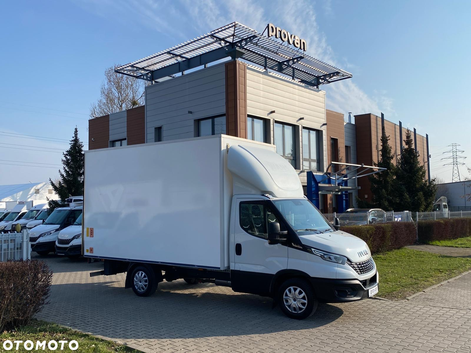 Iveco DAILY 35-160 HI-MATIC KONTENER WINDA WYSOKOŚĆ KONTENERA 2,5 M - 2