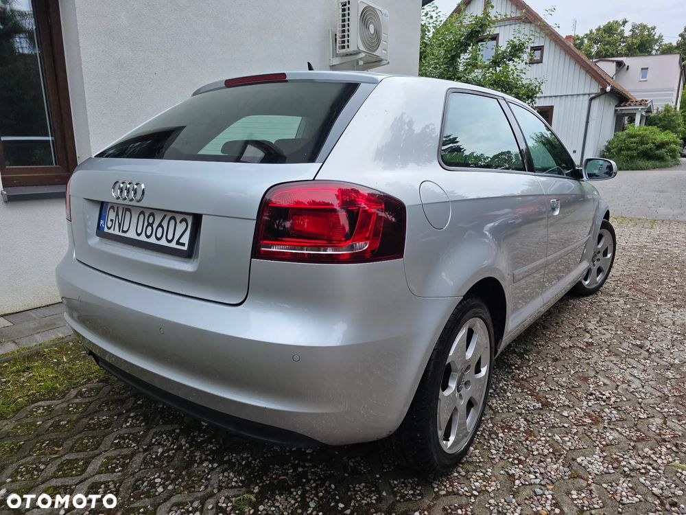 Audi A3 3-drzwiowe 1.6 TDI DPF Ambition - 32